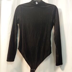 Cara Santana Nine West Black Velvet Burnout Bodysuit Size Medium